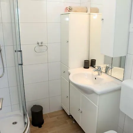 Classy One-bedroom Bea *