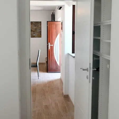 Classy One-bedroom Bea *